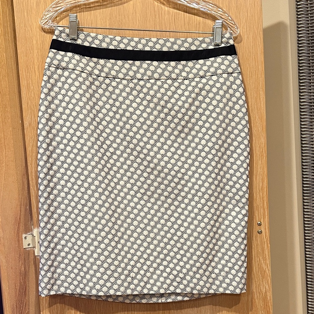 The Limited Black and White Geometric Pencil Skirt